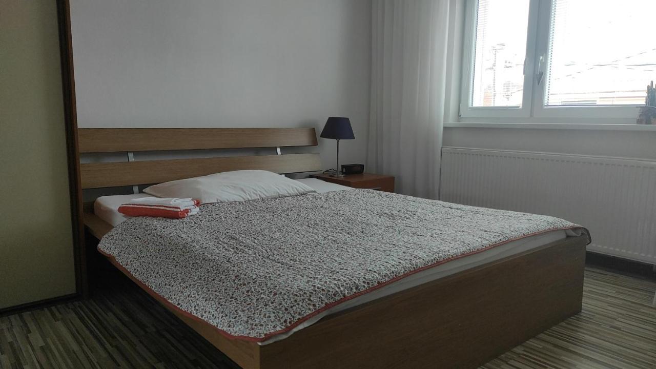 Apartman S Vyhladom Na Bojnicky Zamok บอยนิตแซ ภายนอก รูปภาพ