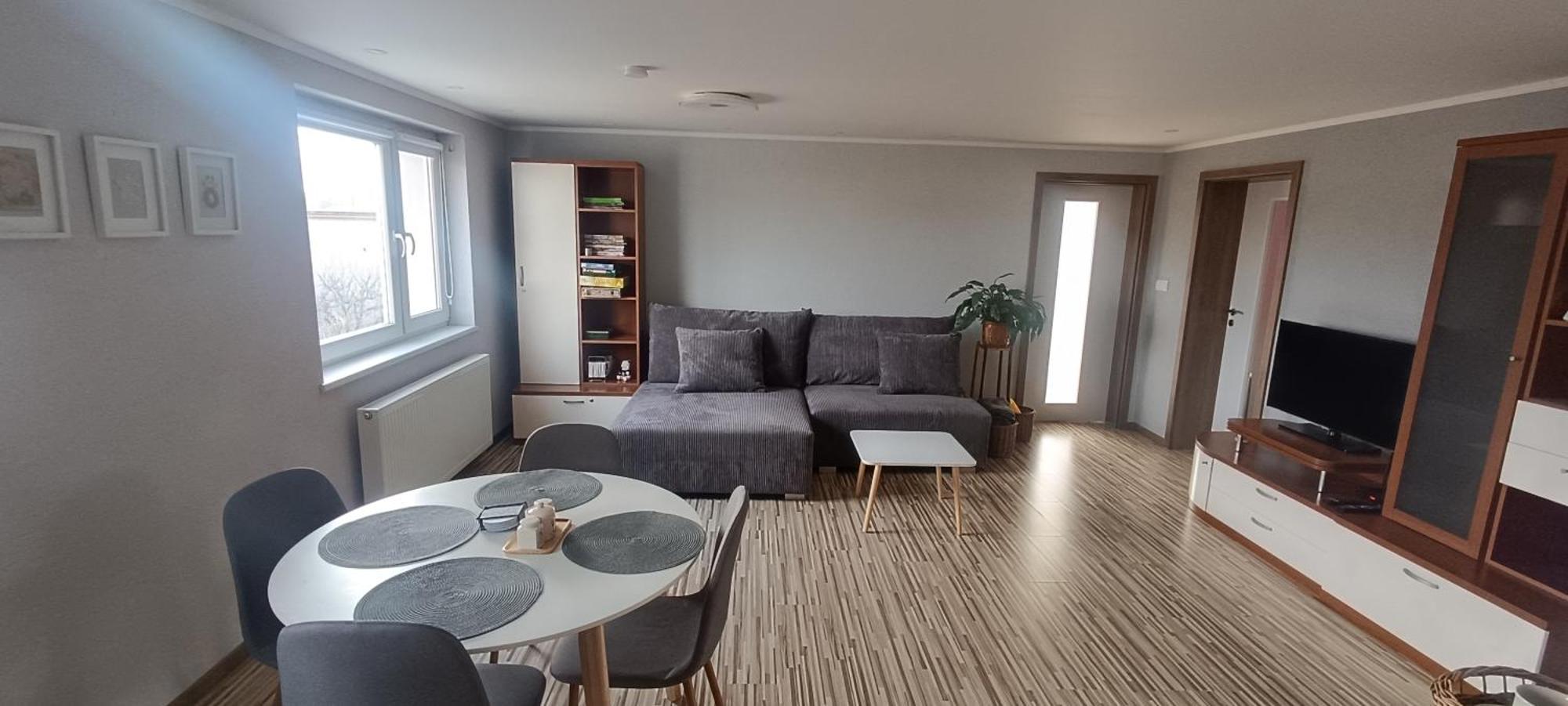 Apartman S Vyhladom Na Bojnicky Zamok บอยนิตแซ ภายนอก รูปภาพ